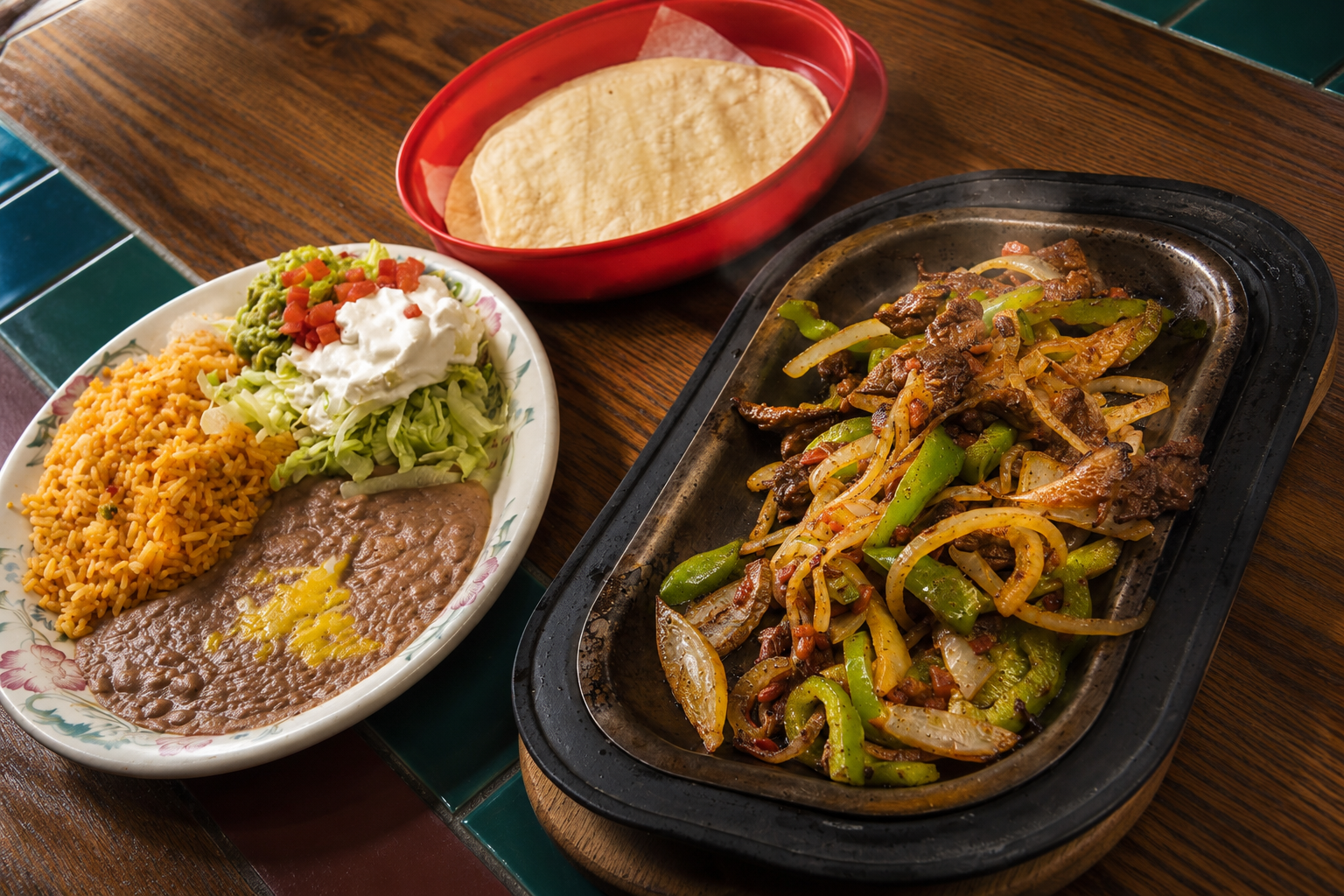 Sizzling Fajitas de El Charro Mexican Grill